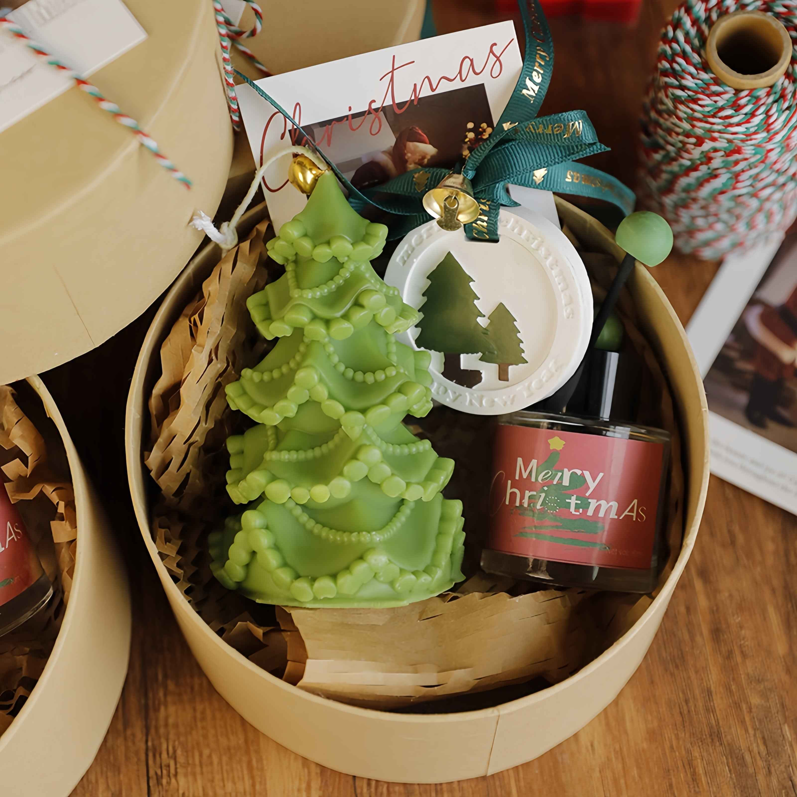 Christmas Fir Scented Candle Gift Box - for Cozy Holiday Home Decor