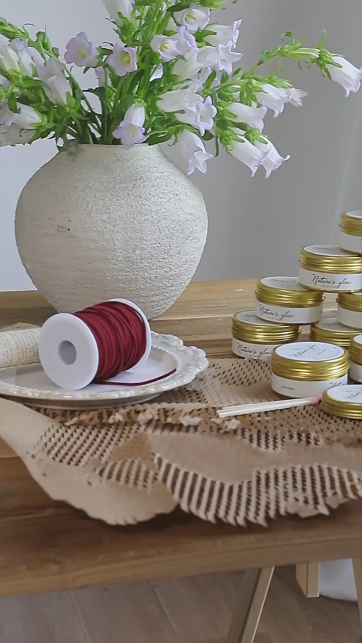 PREMIUM CHAMOMILE CANDLE in Tin - Smokeless Soy Wax Elegant Scented Gift